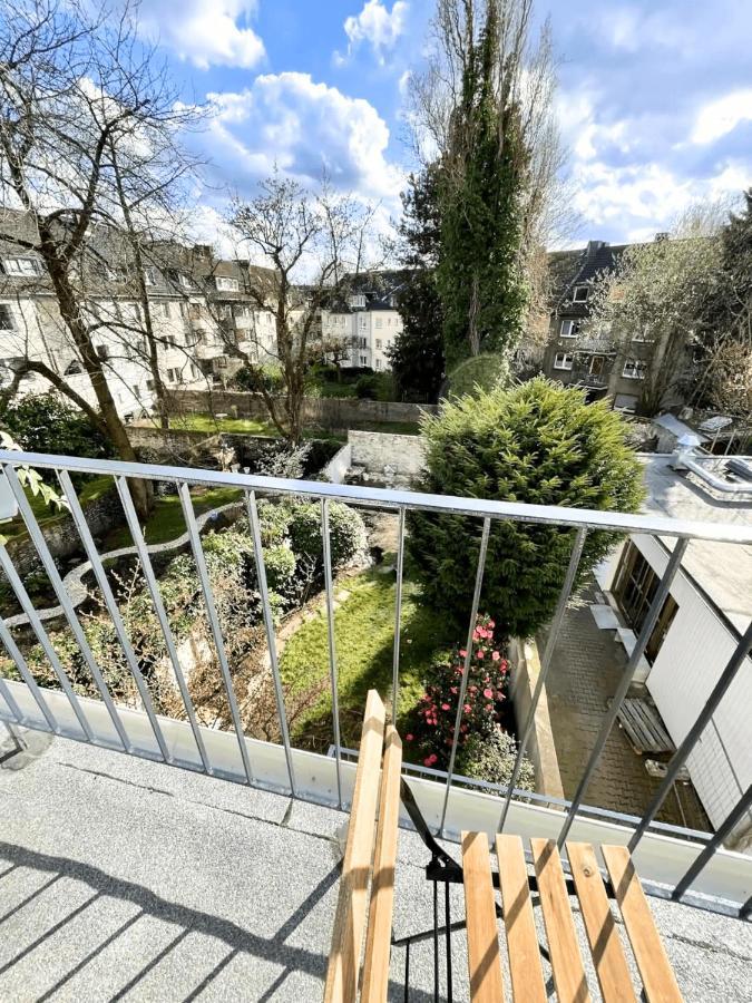 Cozy Apartment With Kitchen + Balcony New! Essen Bagian luar foto